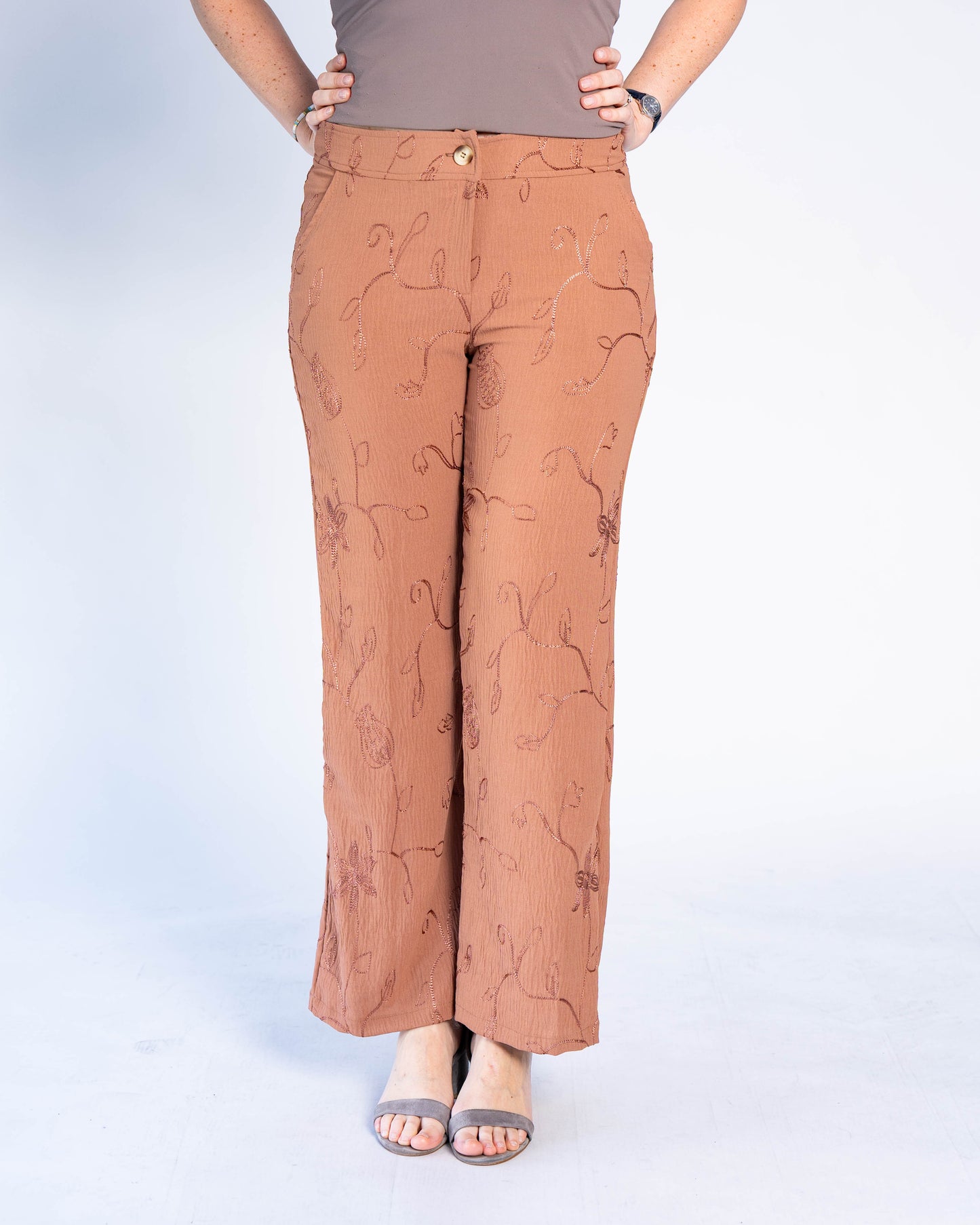 Pantalón Alejandro Flores Café