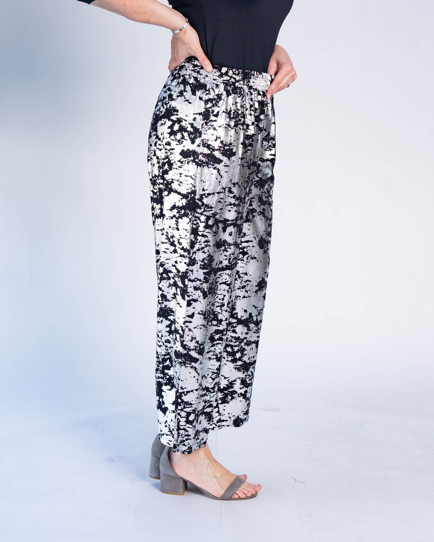 Pantalón Estampado Plateado Negro