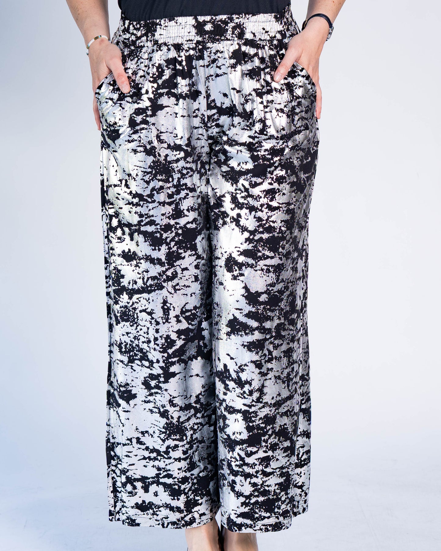 Pantalón Estampado Plateado Negro