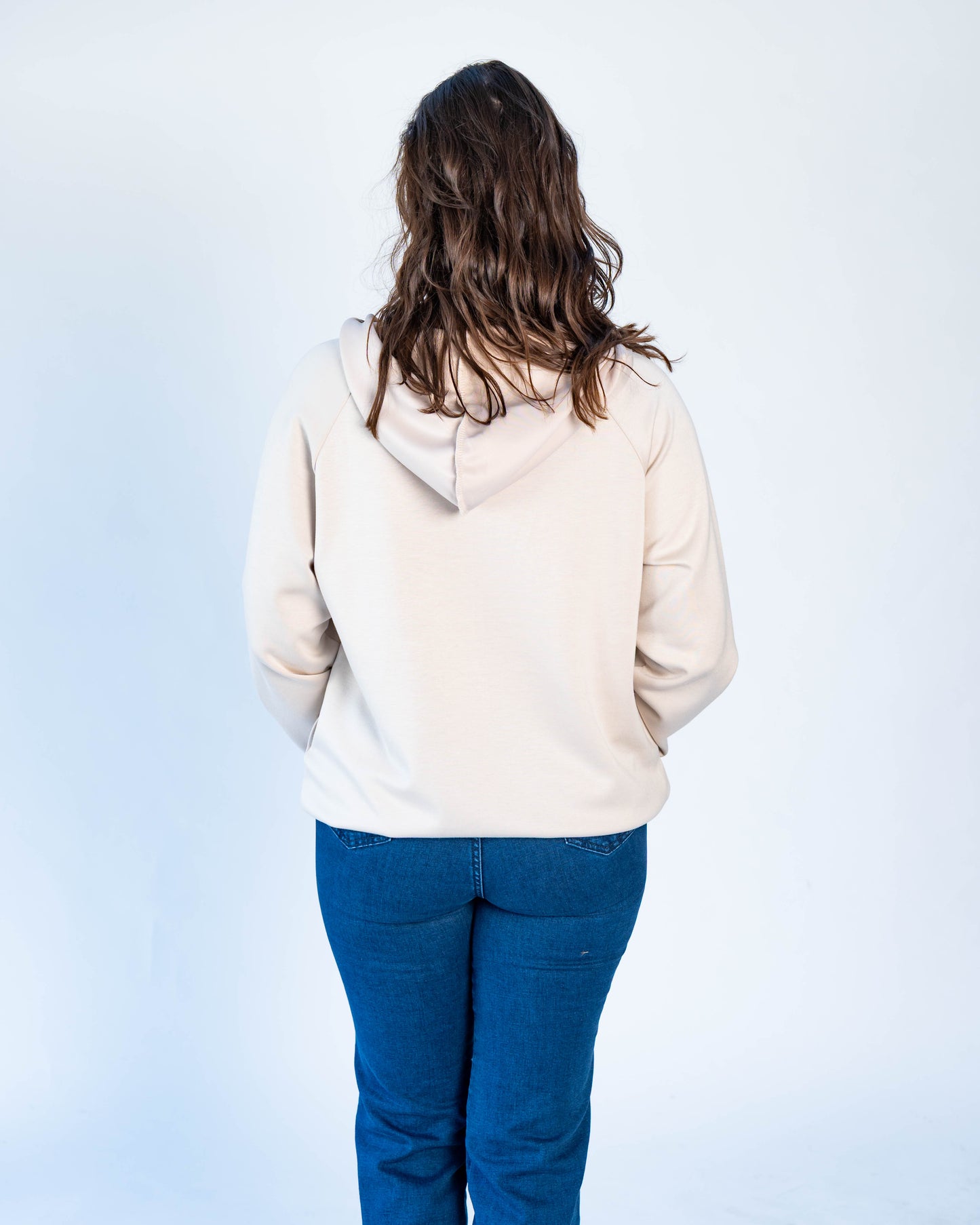 Polerón Letras Plateadas Beige