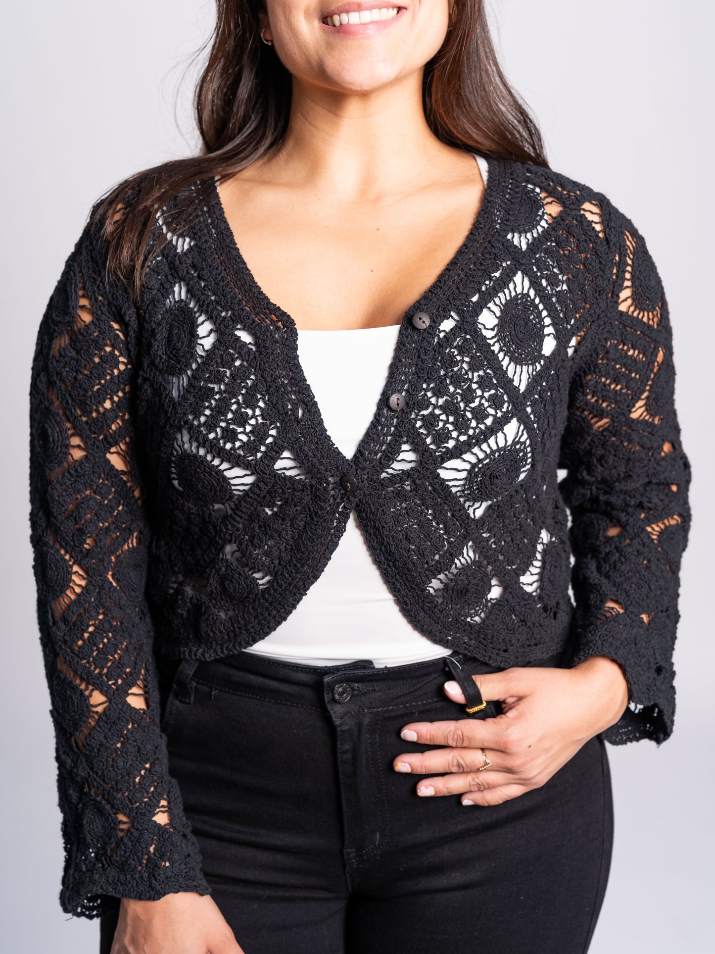 CHALECO CROP HILO NEGRO