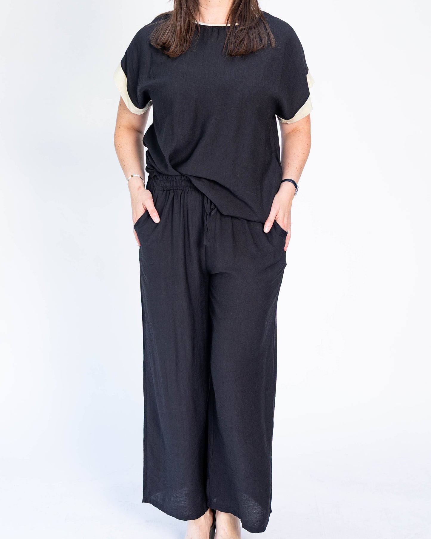 Conjunto Agus Cuello Dorado Negro