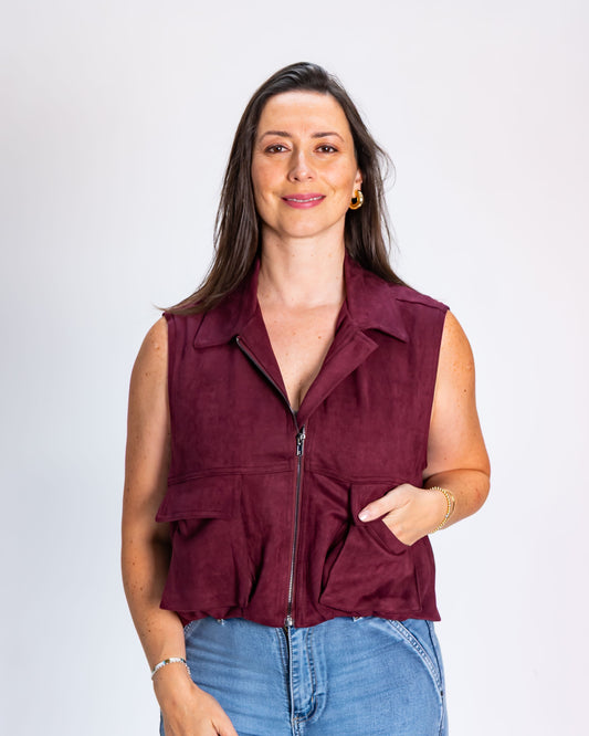 Chaqueta Símil Gamuza Sin Mangas Borgoña