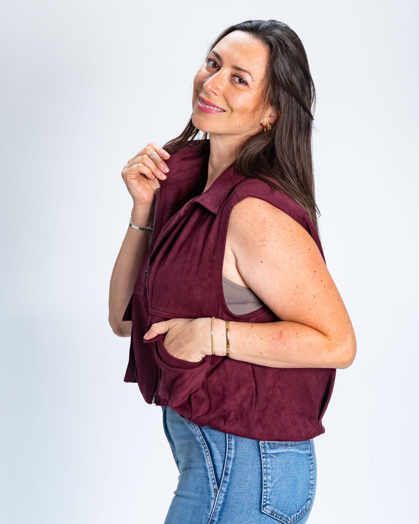 Chaqueta Símil Gamuza Sin Mangas Borgoña