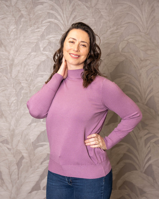 Sweater Cuello Alto Dafne Lila
