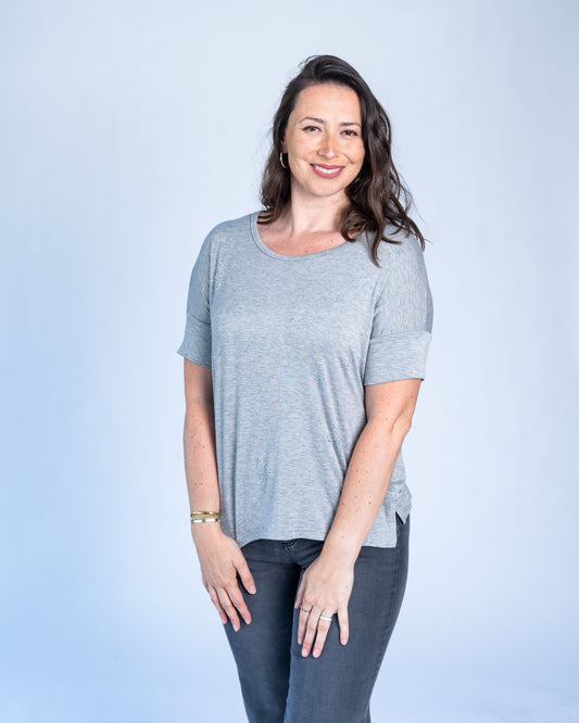 POLERA ESTRELLAS GRIS