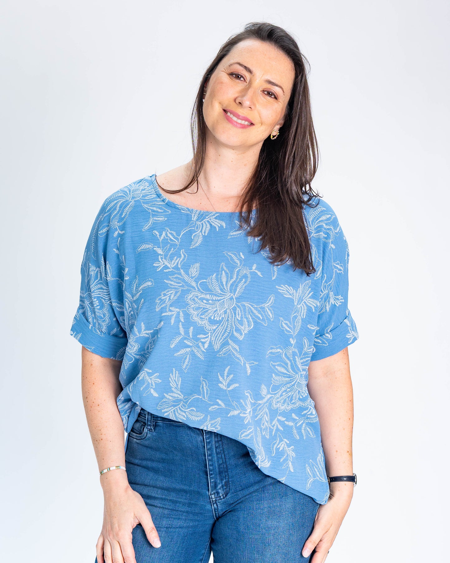 Blusa Iris Flores Celeste