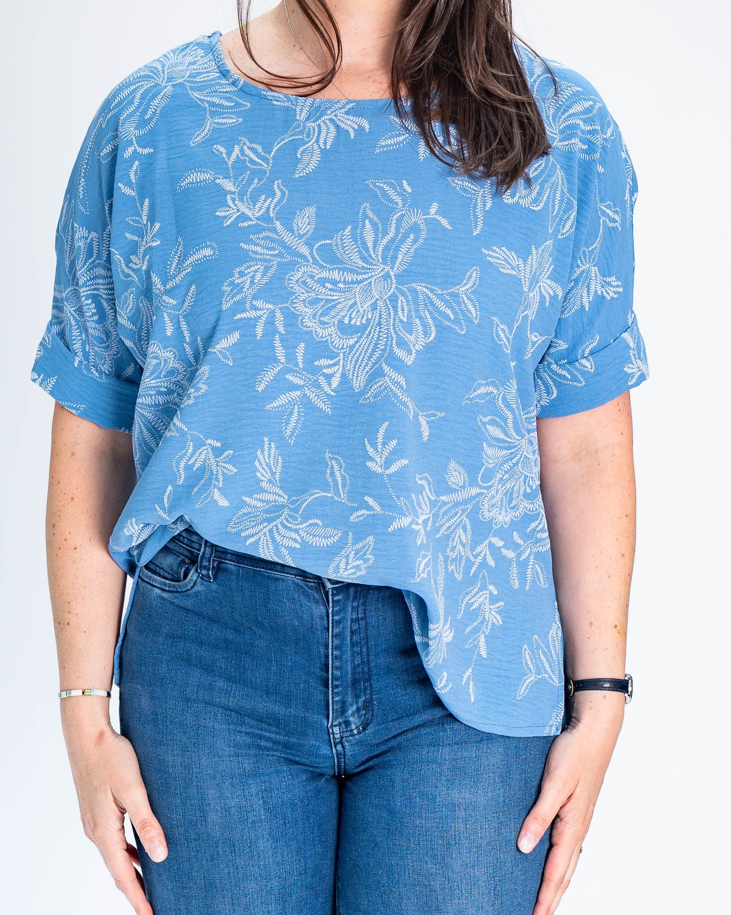 Blusa Iris Flores Celeste