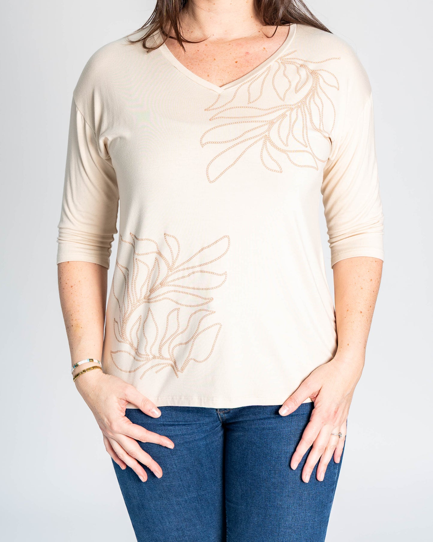 POLERA FLOR BEIGE