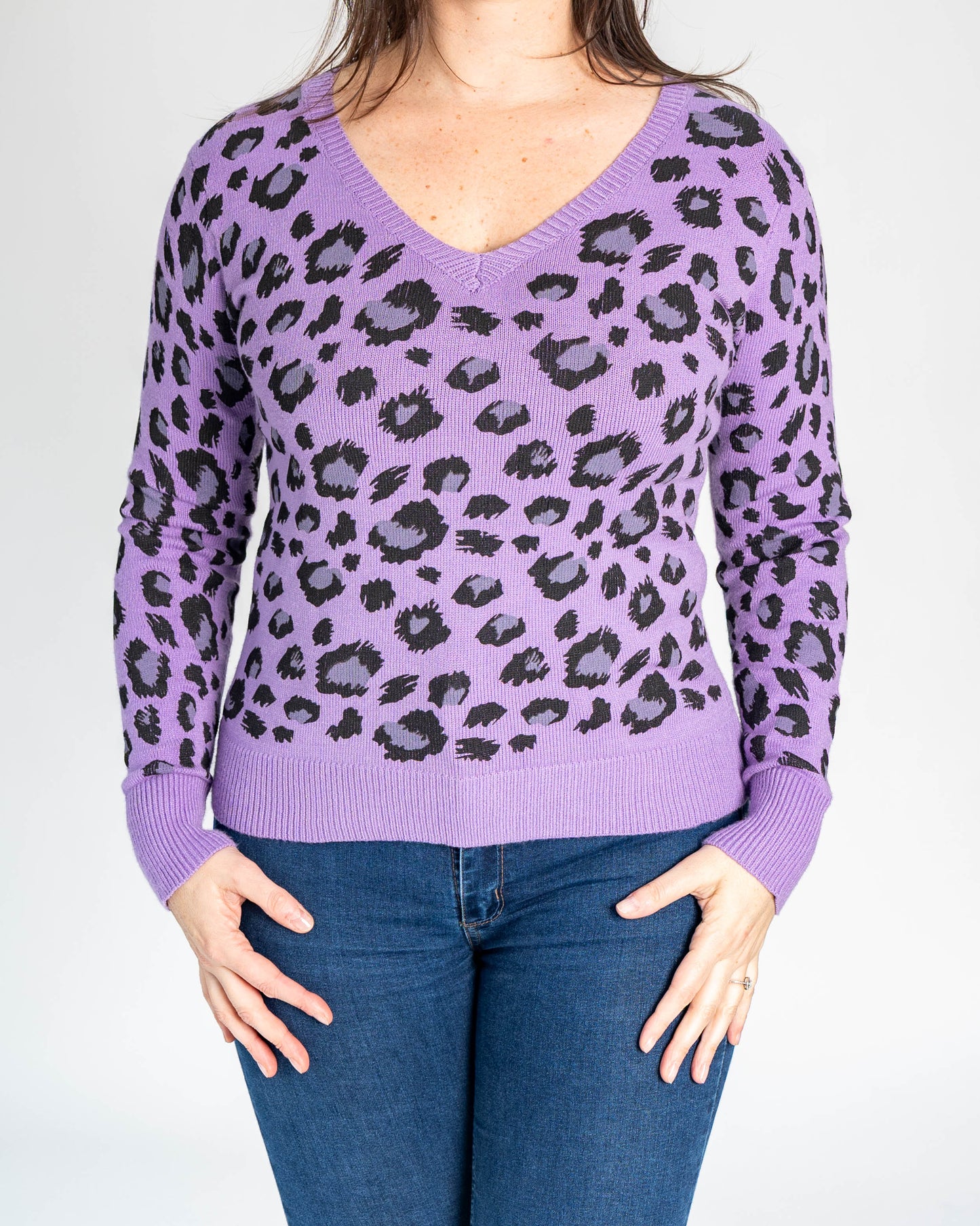 SWEATER NEON PRINT LILA