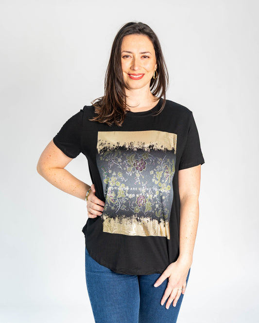 POLERA GOOD THINGS NEGRA