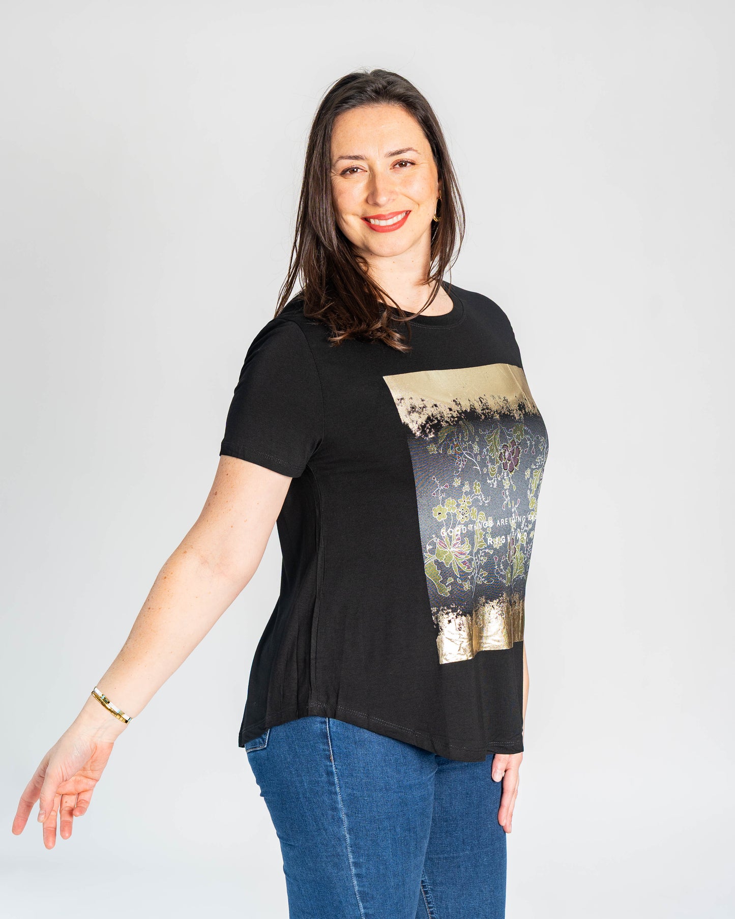 POLERA GOOD THINGS NEGRA