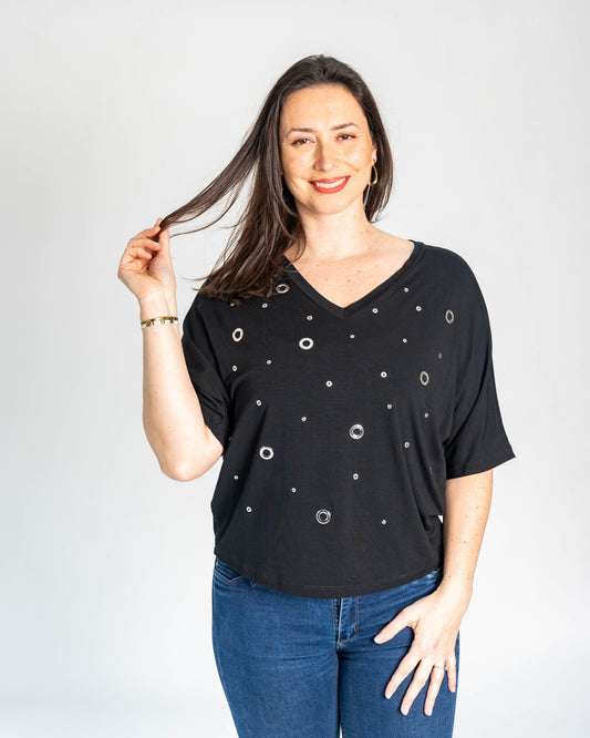 POLERA AROS PLATEADOS BRASIL NEGRA