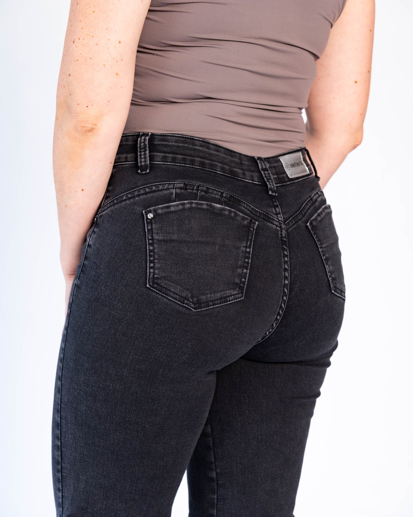 Jeans Recto Infinito negro