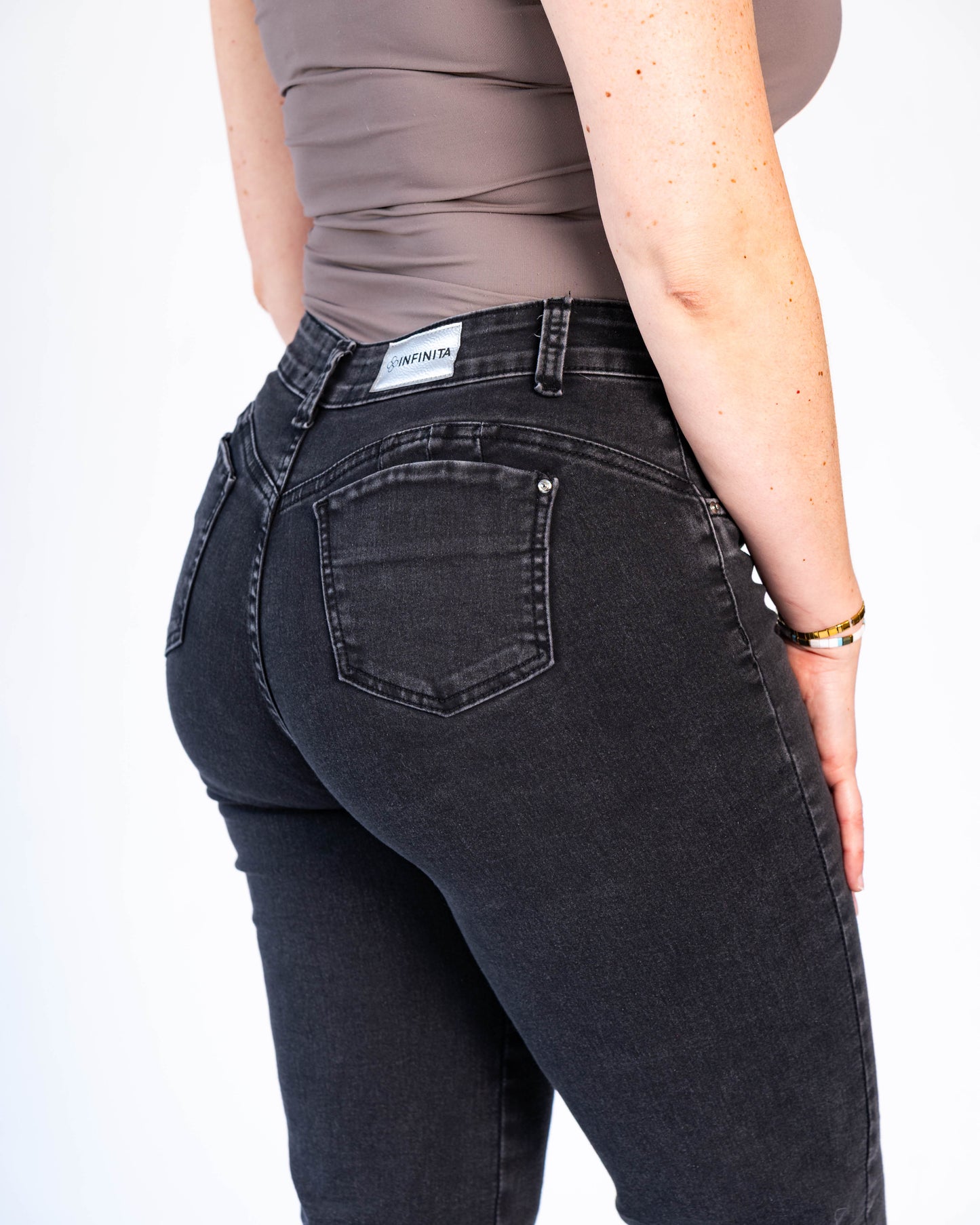 Jeans Recto Infinito negro
