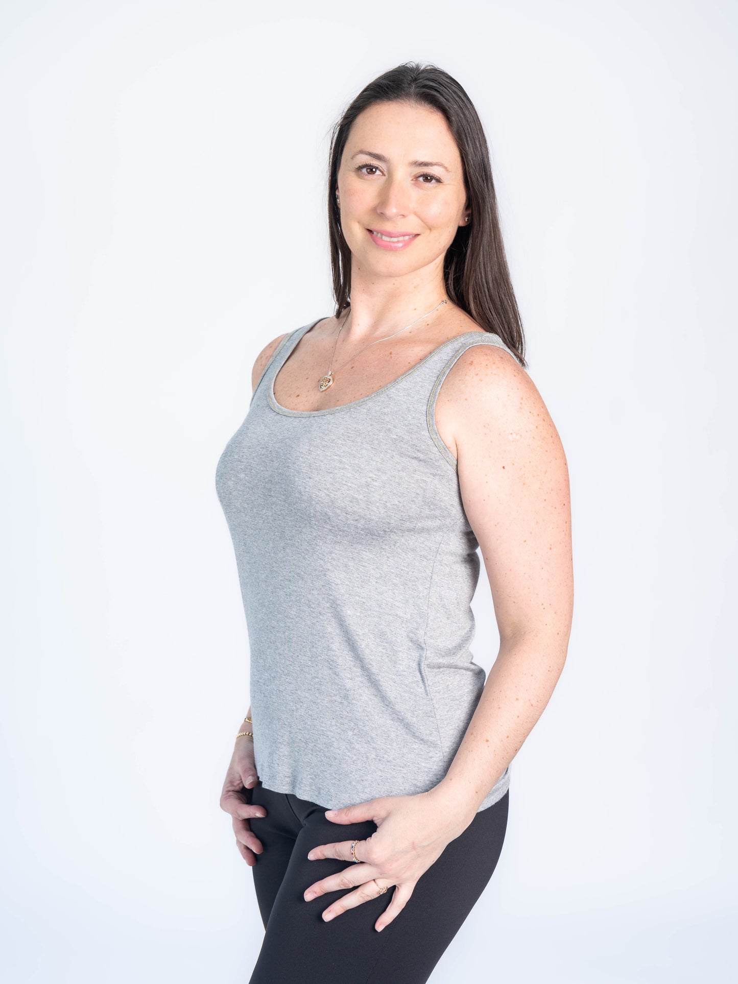 POLERA MUSCULOSA GRIS