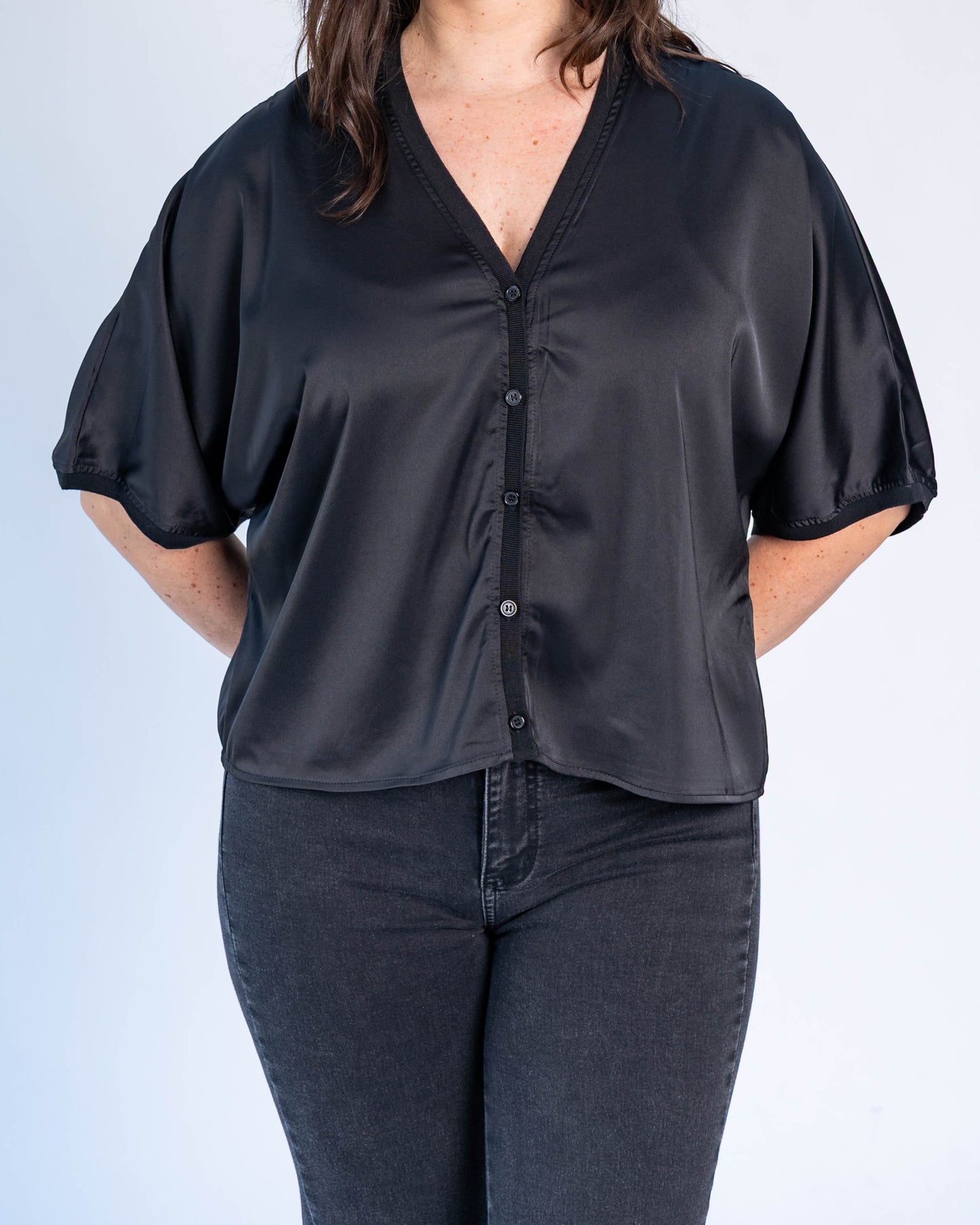 Blusa Satinada Valeria Negro