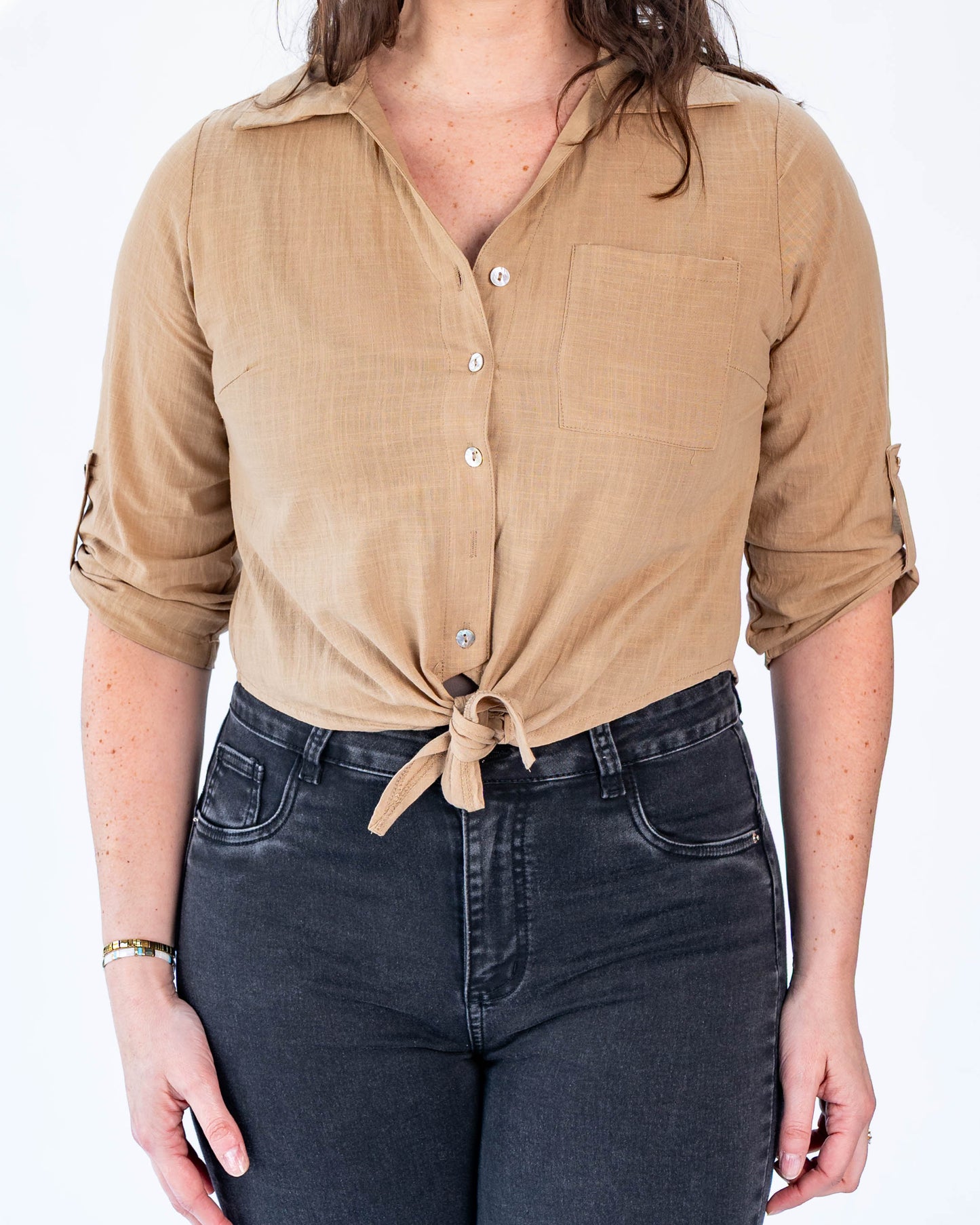 Blusa Elena Lino con Amarre Café