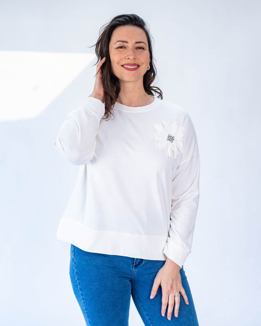 Polerón flor blanco