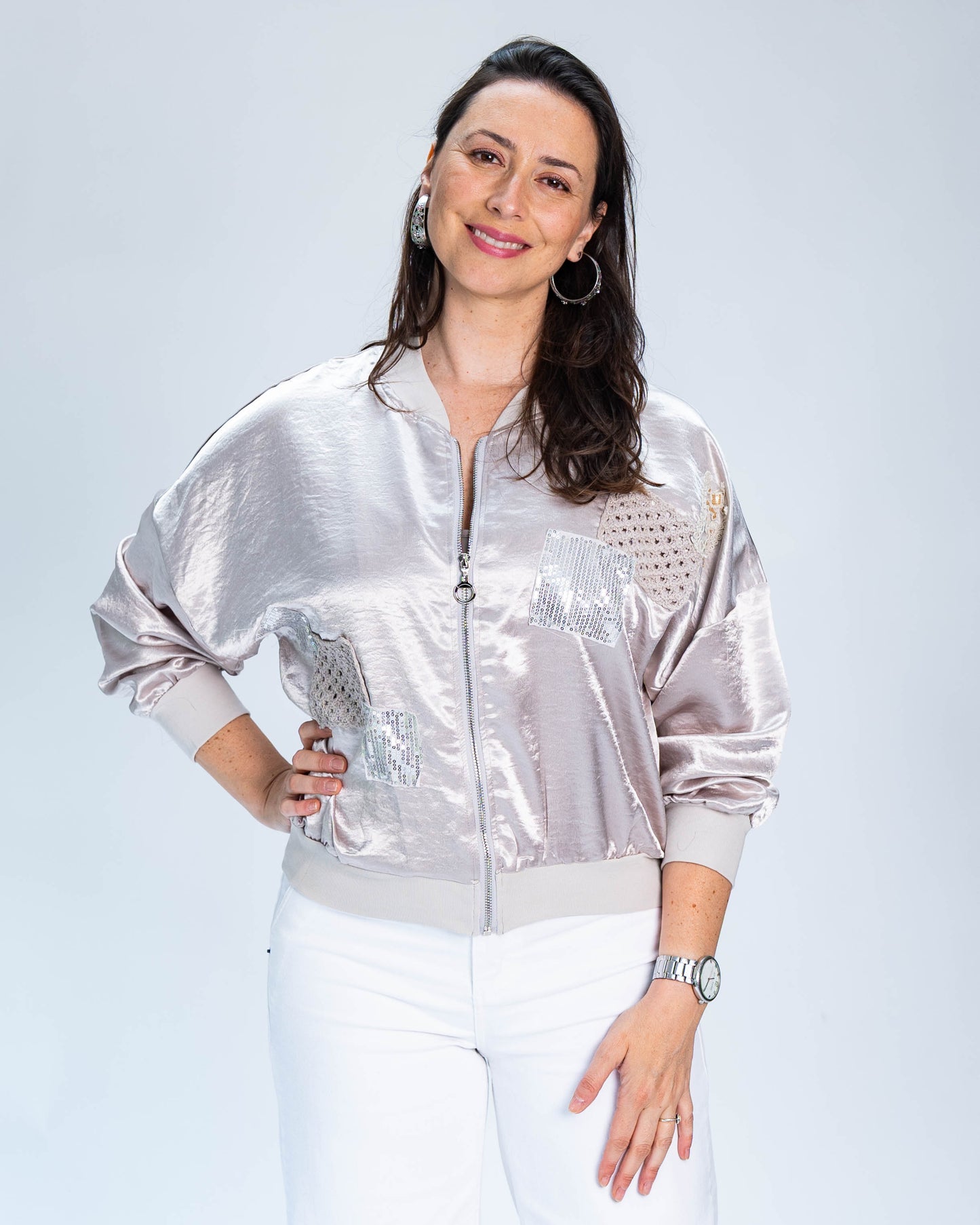 Bomber Satinado Dani Gris Claro