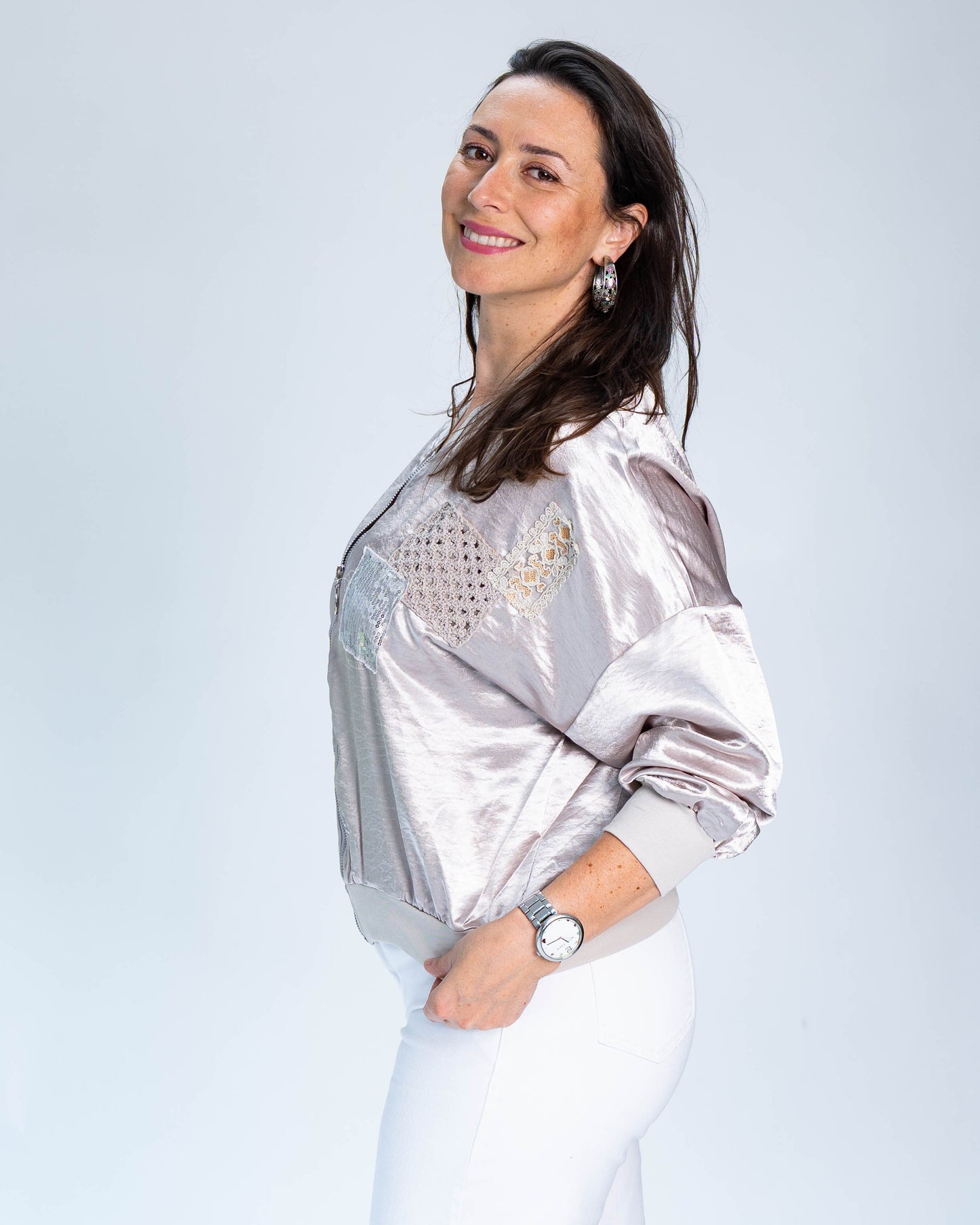 Bomber Satinado Dani Gris Claro