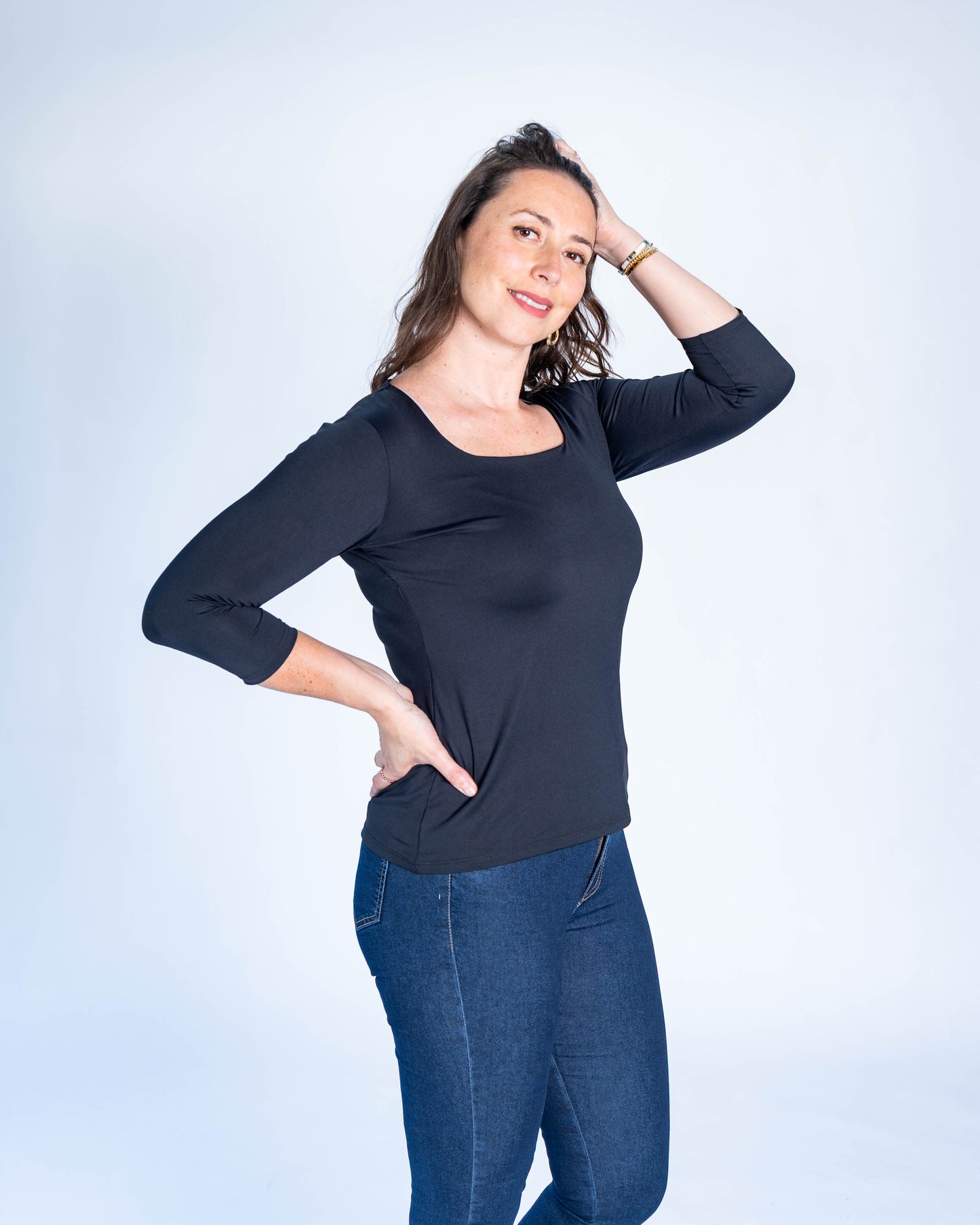 POLERA BASICA CAROLINA NEGRA