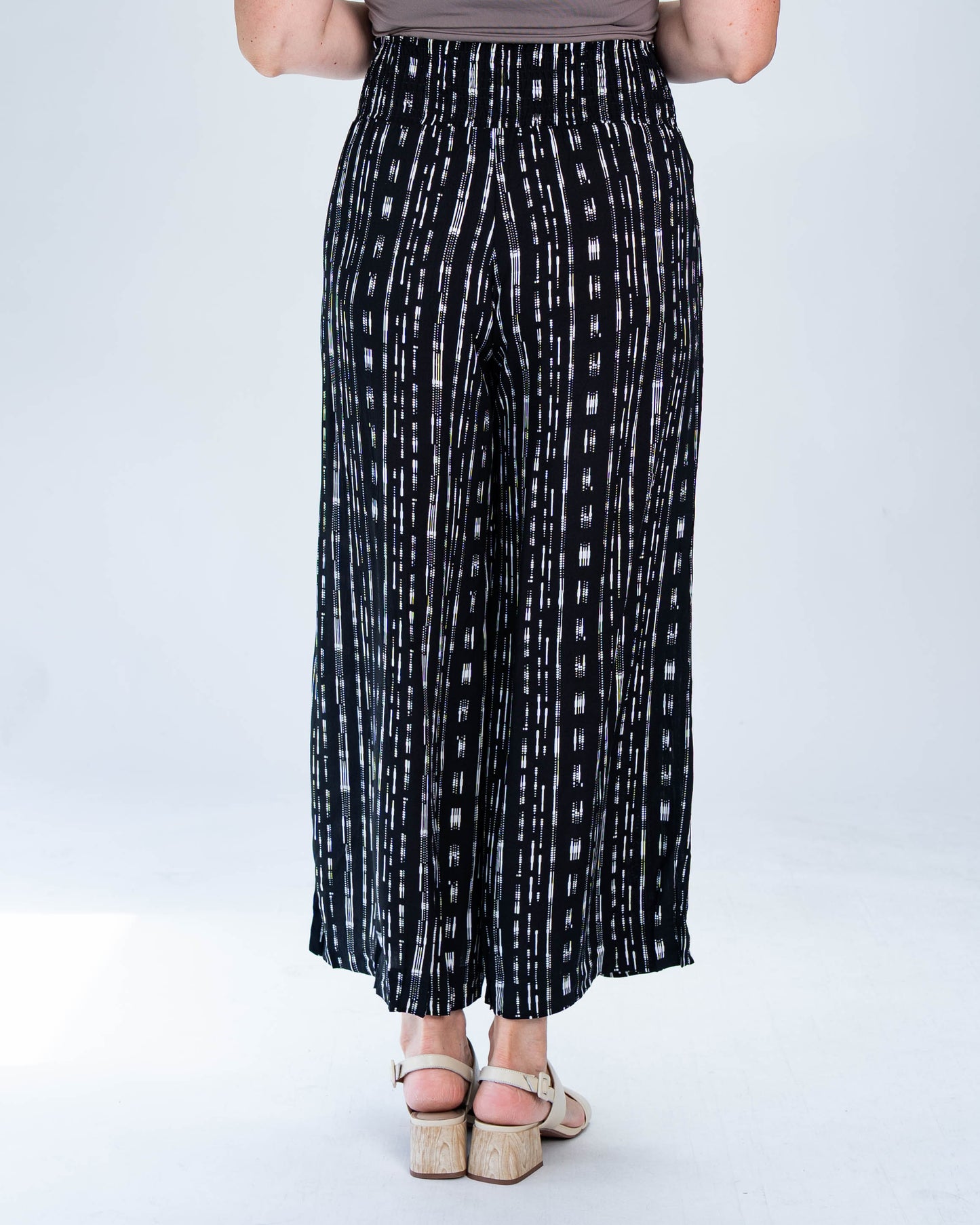 Pantalón Líneas Beli Negro