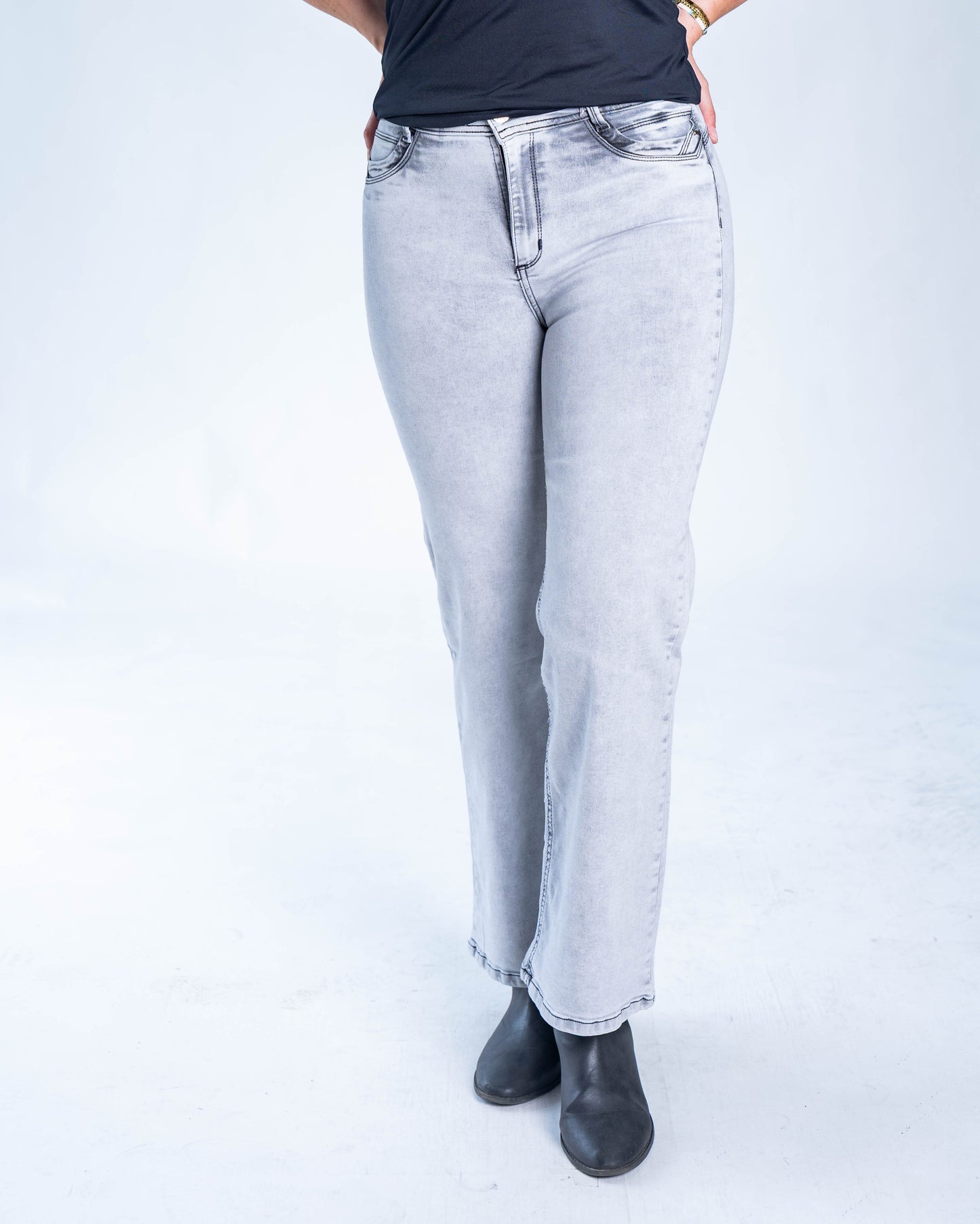 JEANS RECTO ESTEBAN GRIS