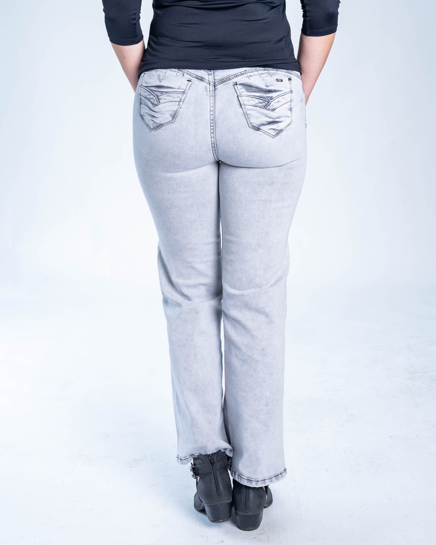 JEANS RECTO ESTEBAN GRIS