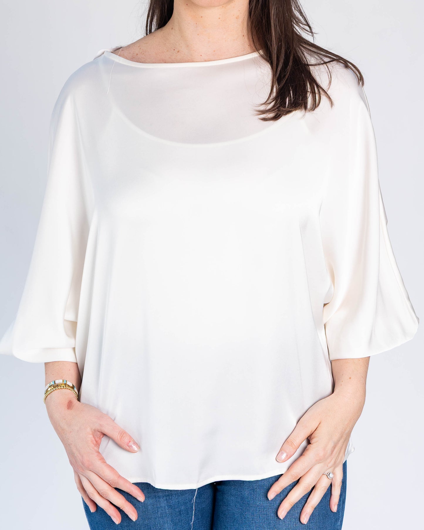 Blusa Magda Satinada Crema