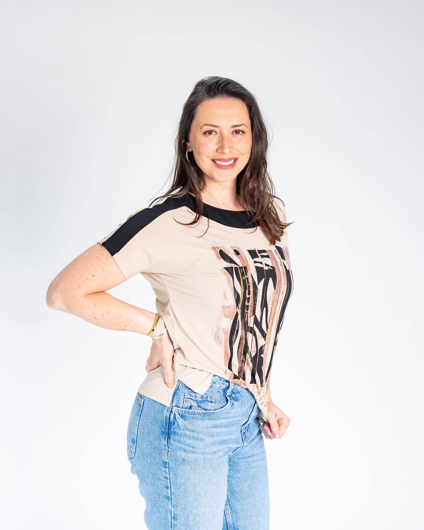 Polera Lucia Líneas Doradas Beige