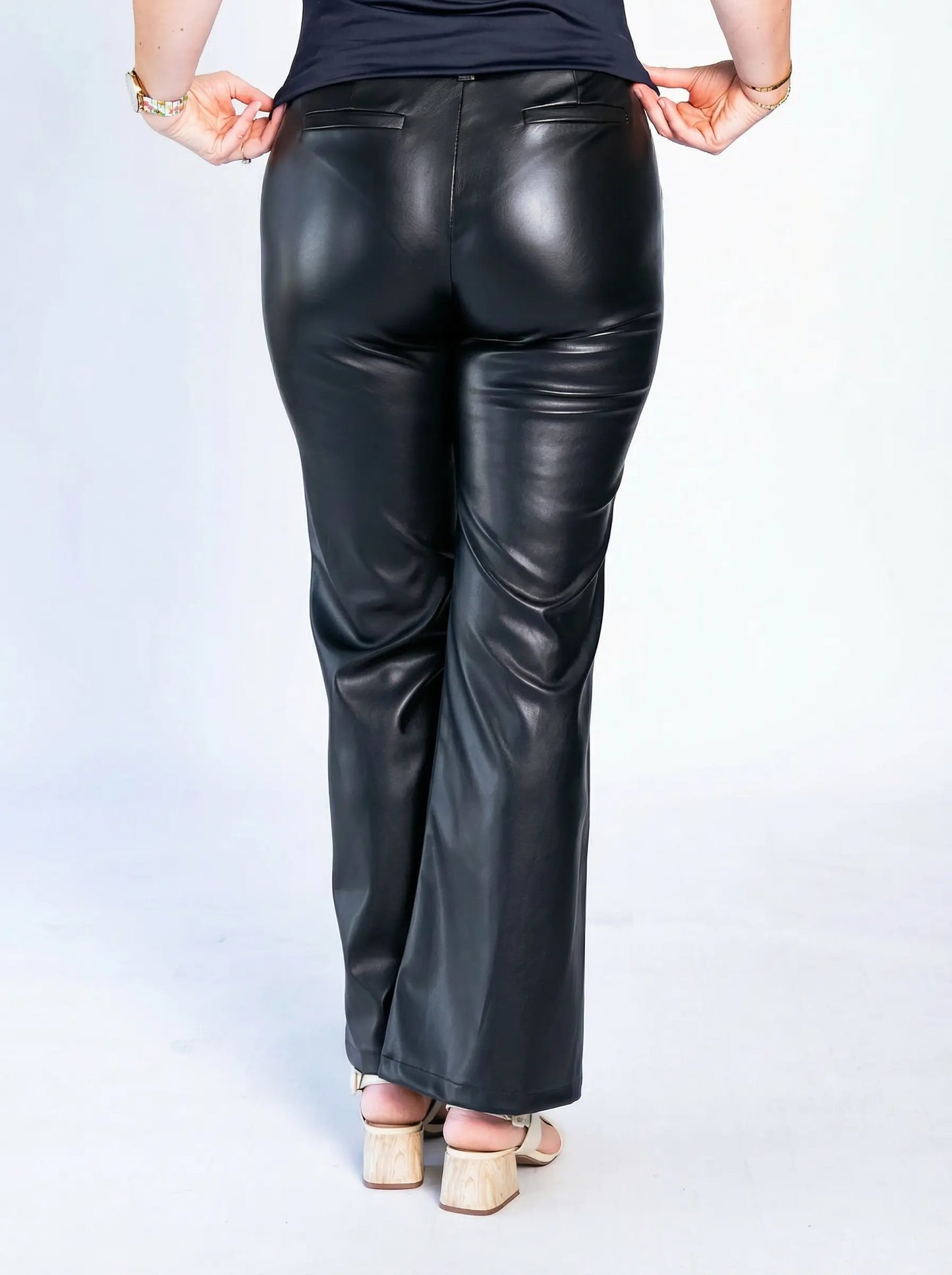 Pantalón Leandro Ecocuero Negro