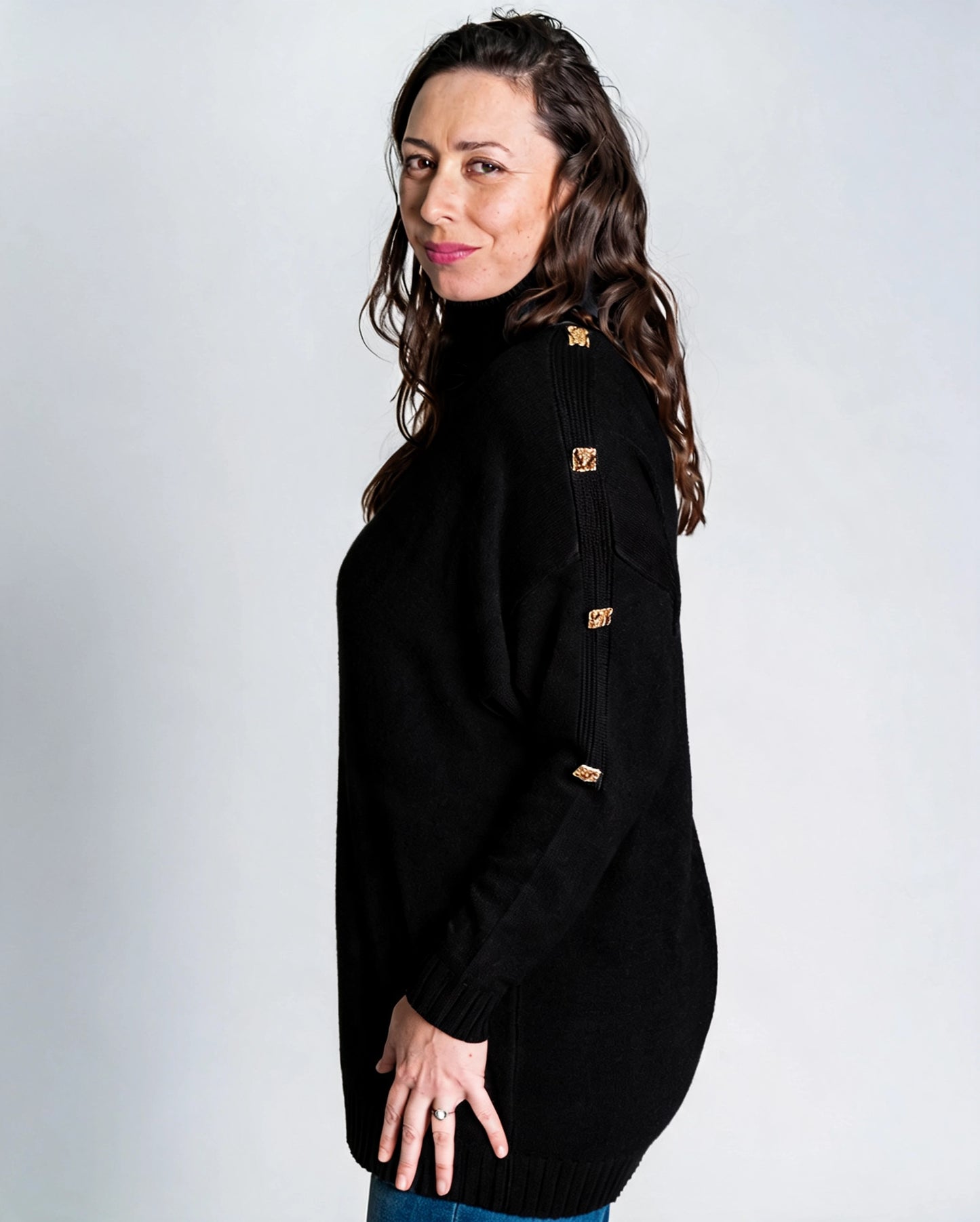 Sweater Cuello Alto Botones Negro