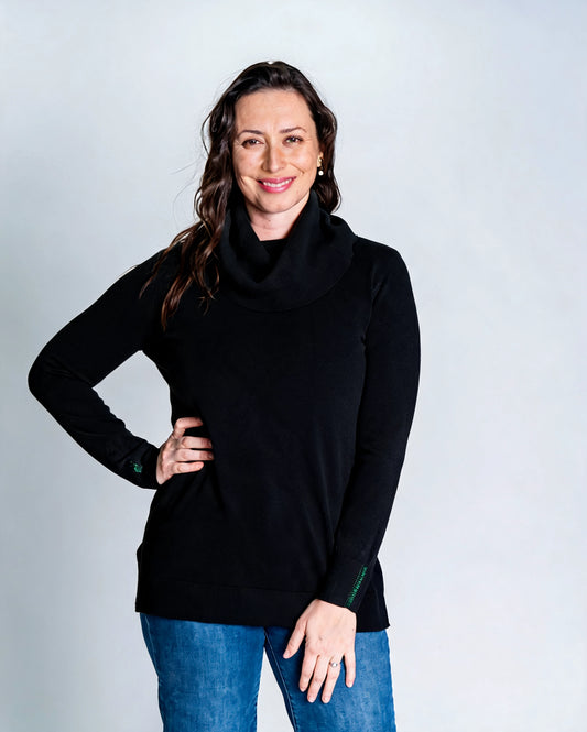 Sweater Cuello Alto Brillitos Negro