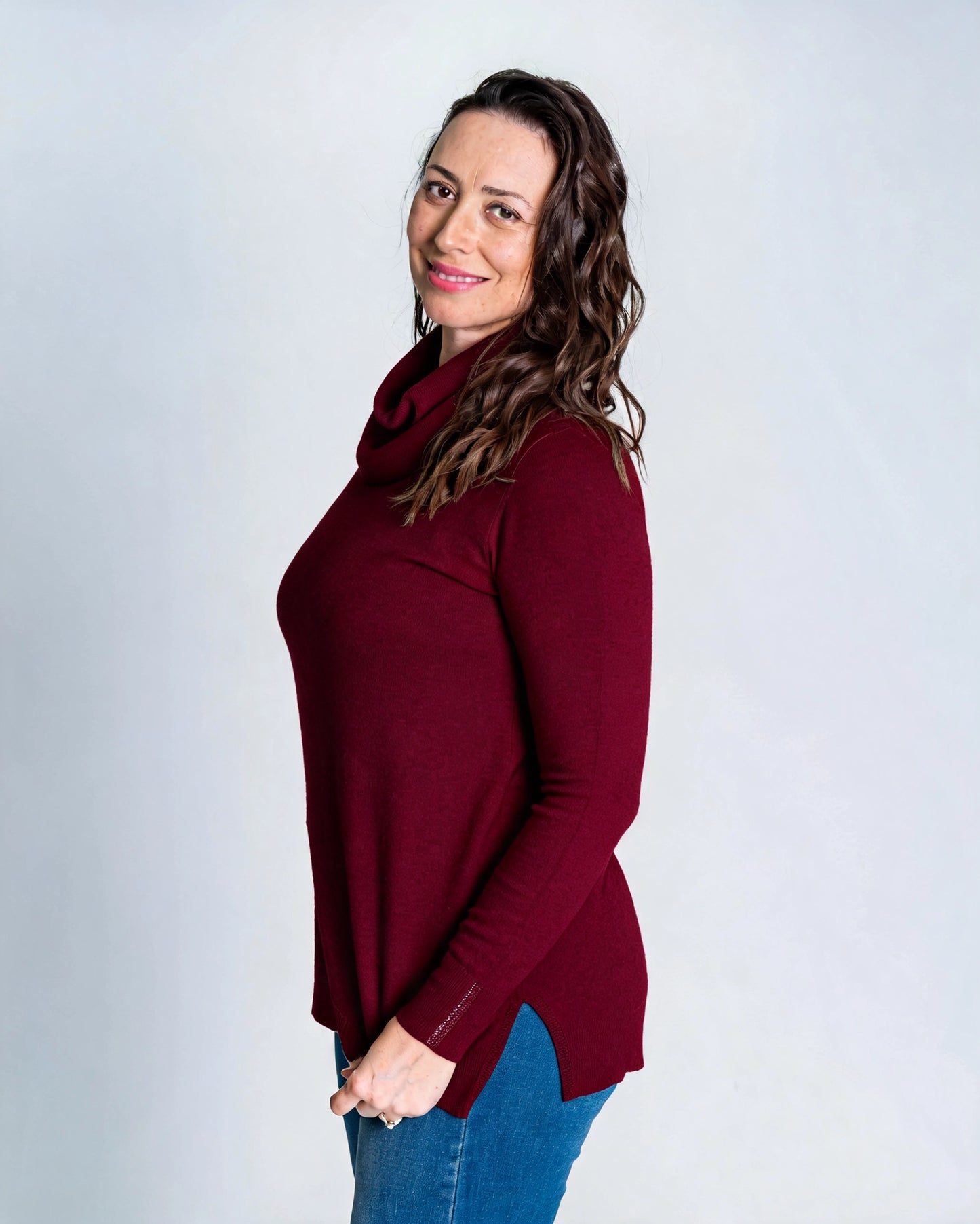 Sweater Cuello Alto Brillitos Burdeo
